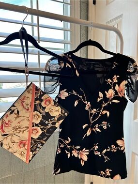 White House Black Market Floral V-Neck Black Top with Matching WHBM Wristlet
